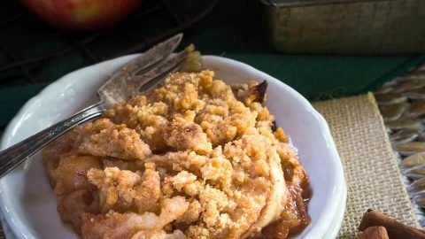 The BEST Apple Crumble (Quick & Easy)