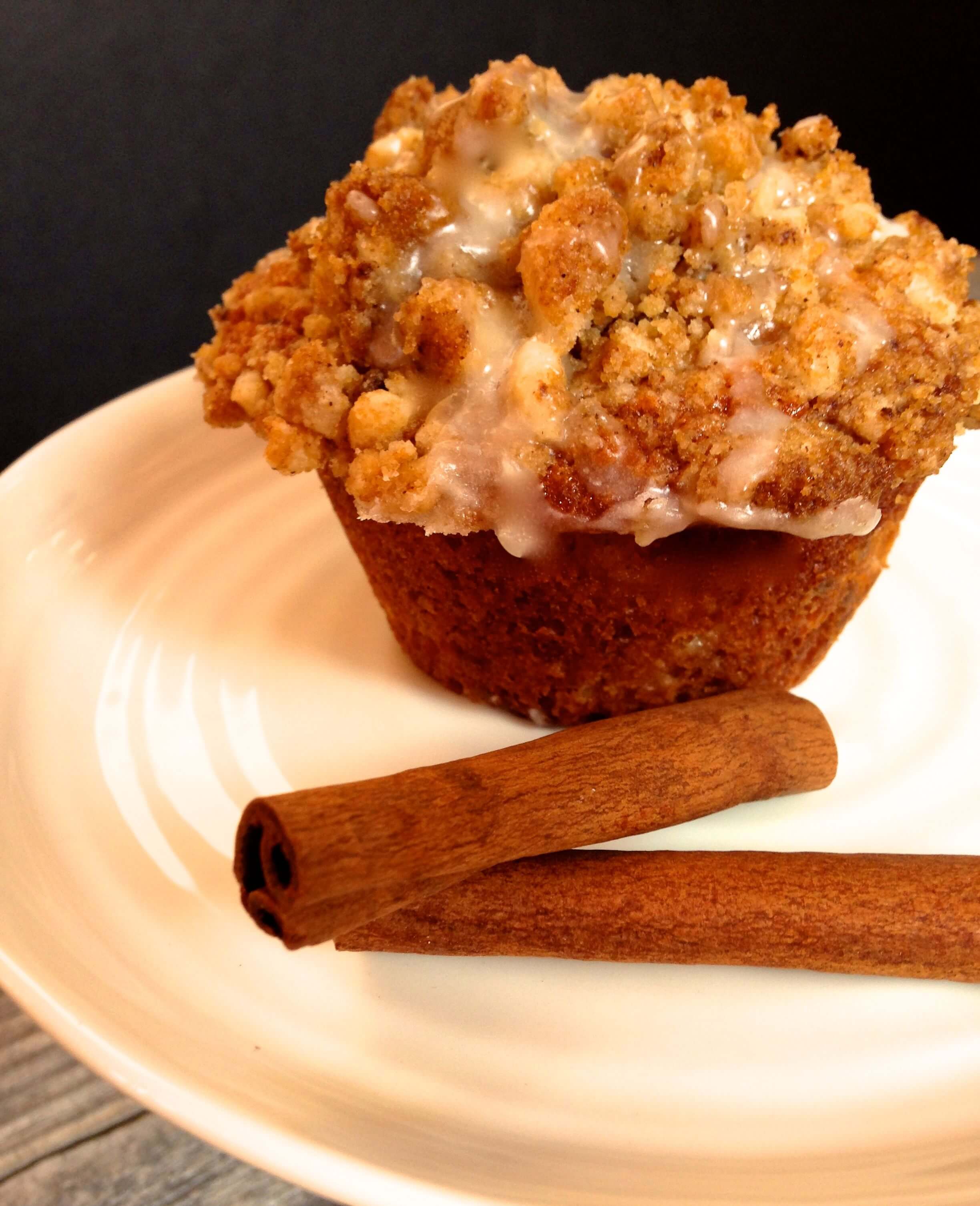 Apple Crumb Muffins - HostessAtHeart