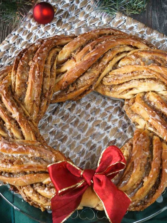 Sweet Nut Holiday Bread Wreath Story