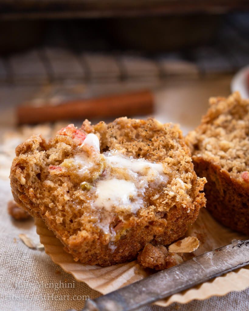 Rhubarb Oat Muffins with Cinnamon Butter Crumble
