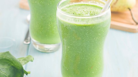 Pear Smoothie with Ginger (Green Smoothie) - Hostess At Heart