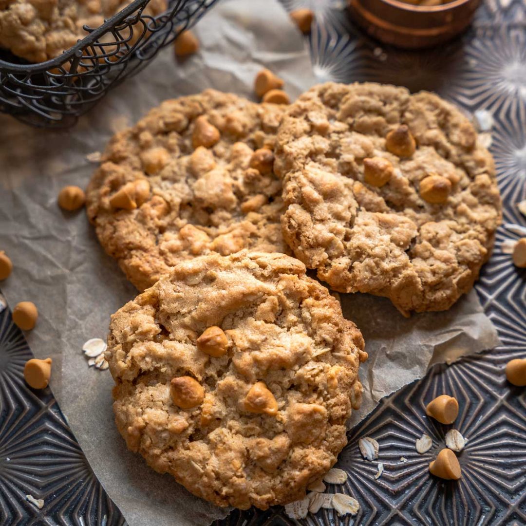 Oatmeal Scotchies Cookies Recipe (Soft and Chewy) Hostess At Heart