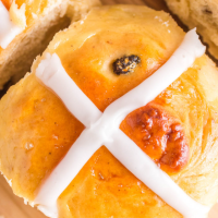 cropped-Hot-Cross-Buns-1200x1200-Feature-Recipe-Card.png