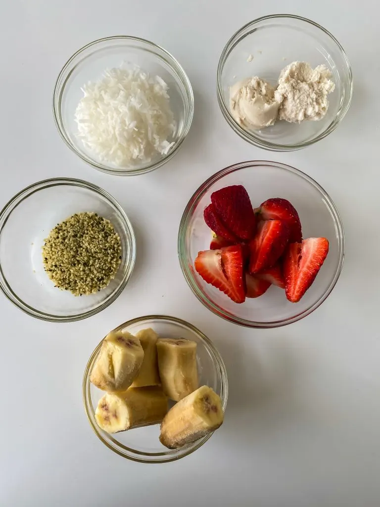 Ingredients: Coconut, coconut milk, strawberries, bananas, hemp seeds.