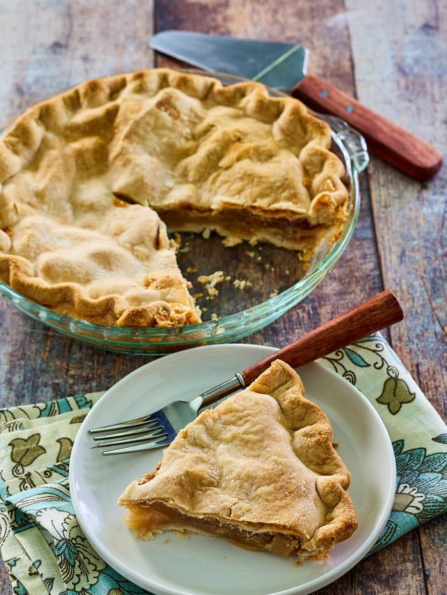 Easy Pear Pie Recipe with Fresh Pears Story