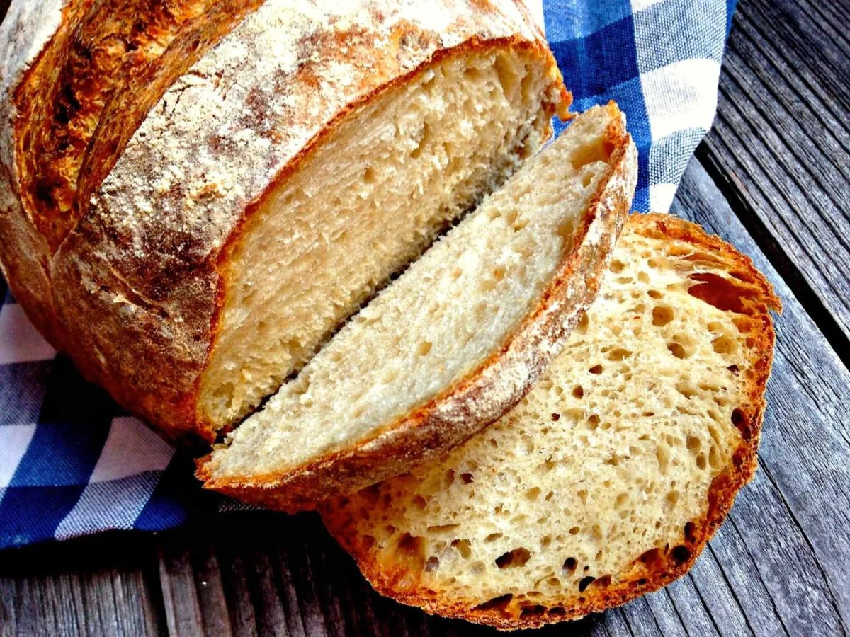 How to Make Crusty Bread Without a Dutch Oven - Life As A Strawberry